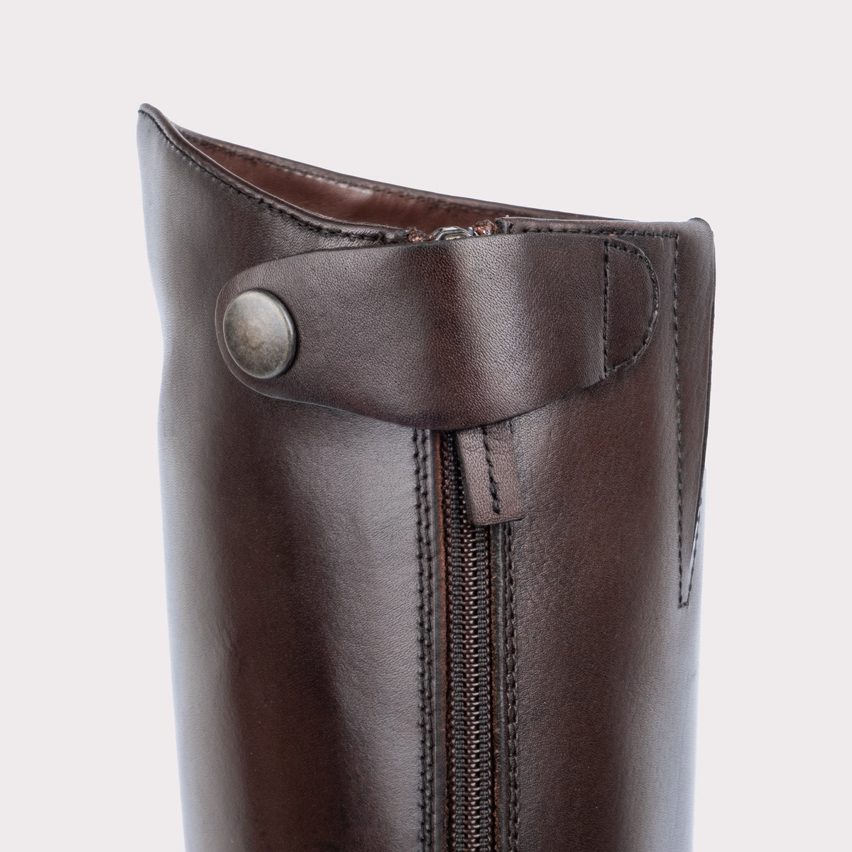 Boots Aria Studio GW104 TDM