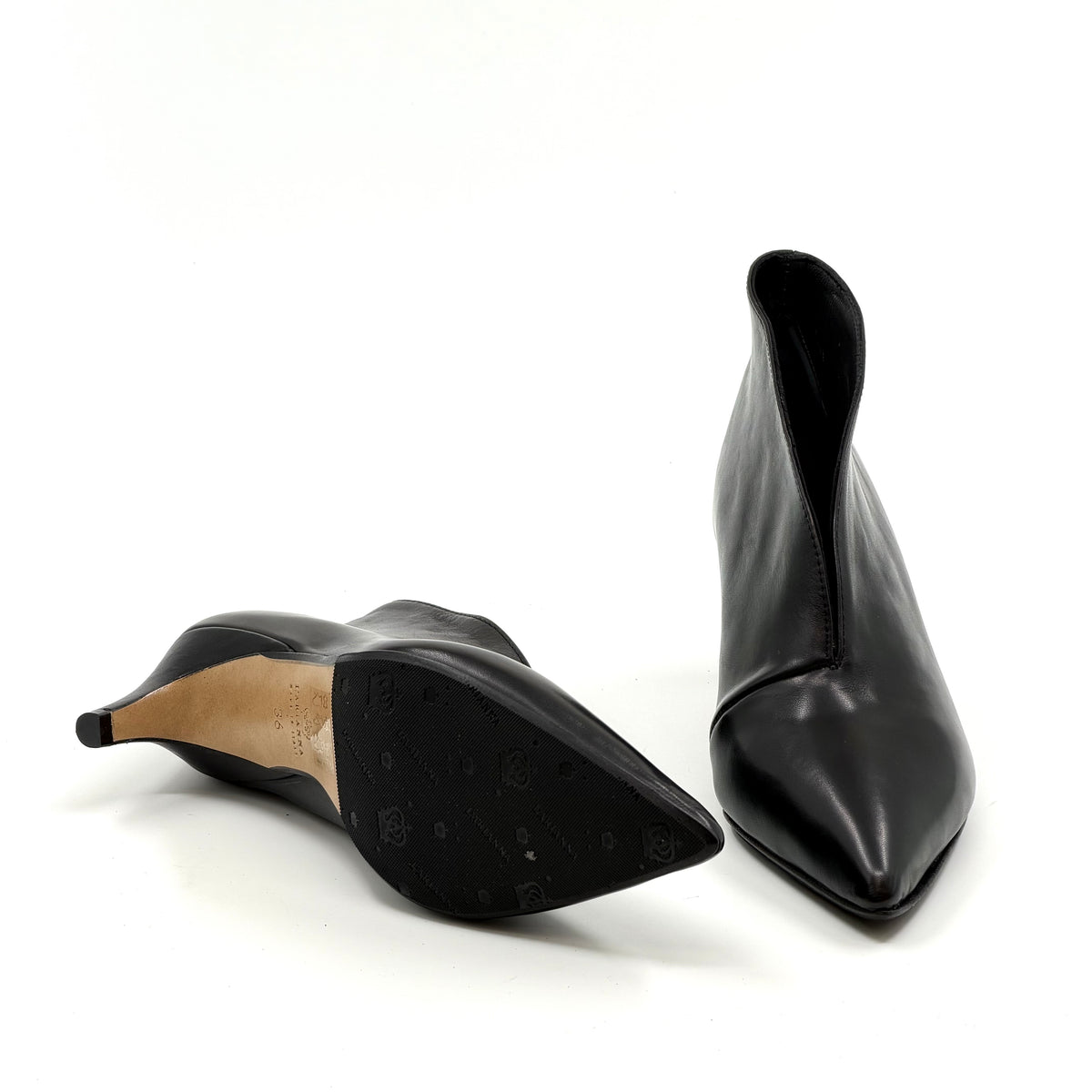 Pumps L'ARIANNA TR2426 NERO FW26